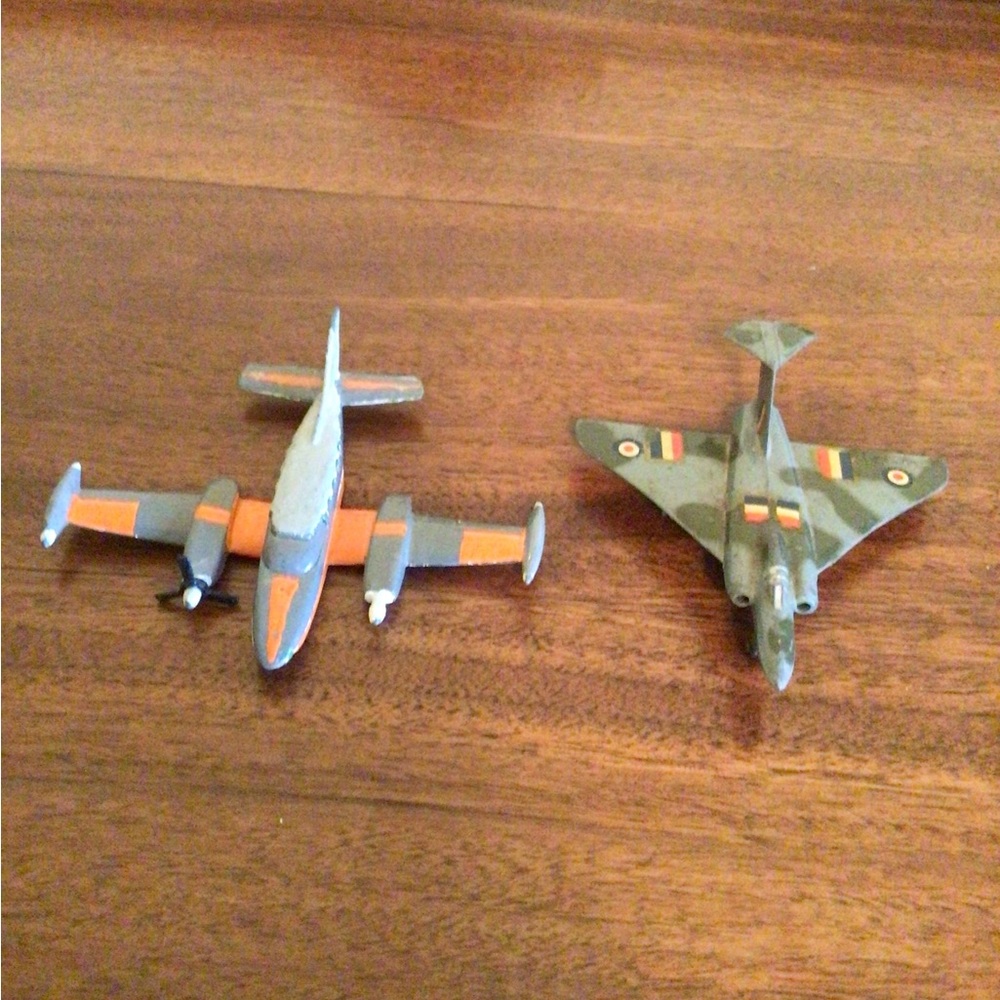 Vintage Metal Planes